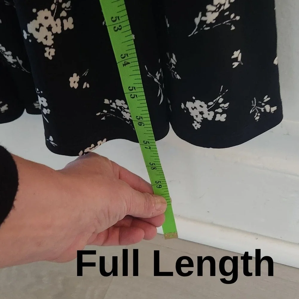Gilli Short Sleeve V Neck Maxi Dress Black‎ Floral Print Womens Size Medium
